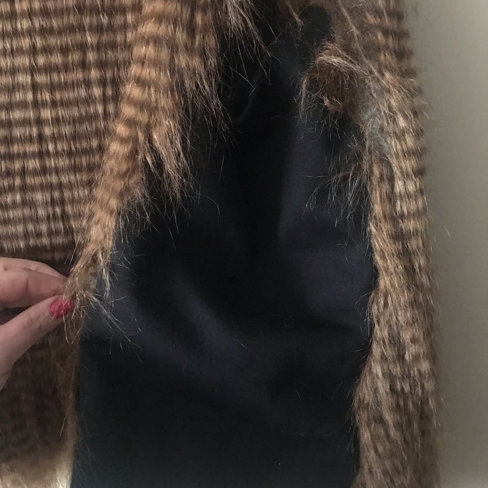 Faux fur forever 21 x3 vest